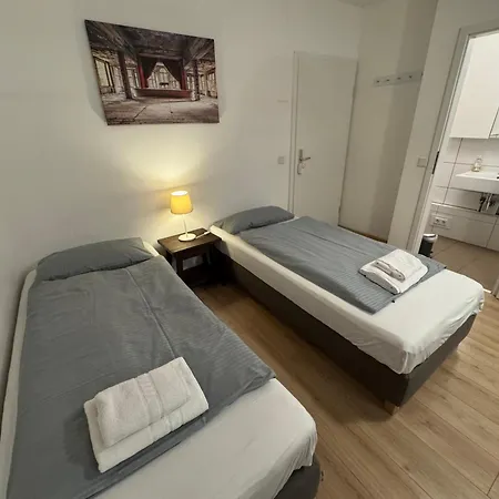 Altstadtoase An Der Marientormauer * Nürnberg